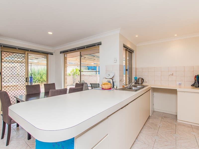 31 Kaufman Ave, Ocean Reef WA 6027