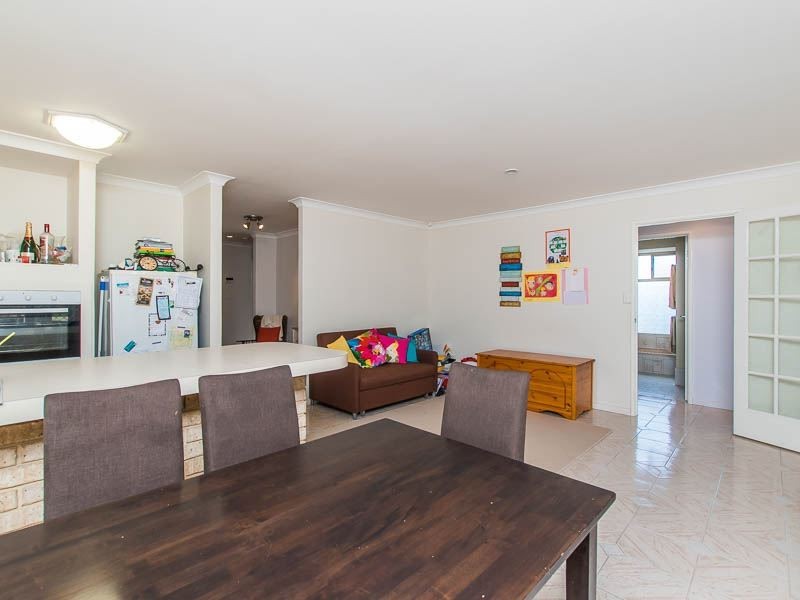 31 Kaufman Ave, Ocean Reef WA 6027