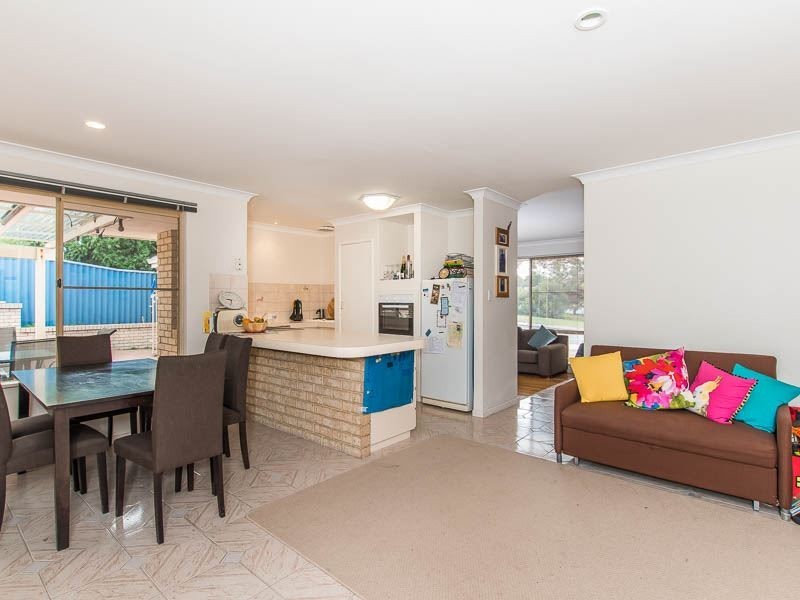 31 Kaufman Ave, Ocean Reef WA 6027