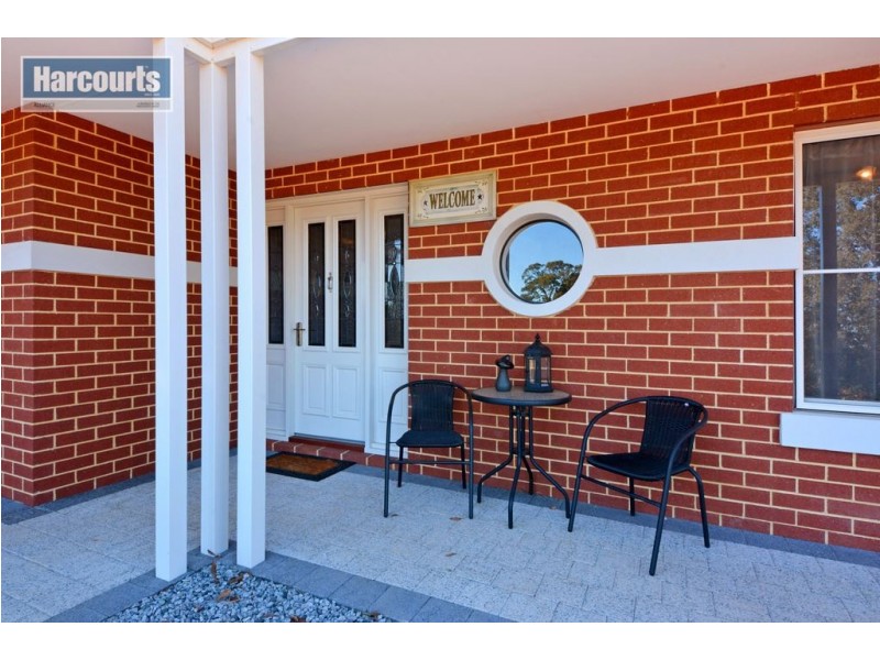 184 Wisteria Way, Chittering WA 6084