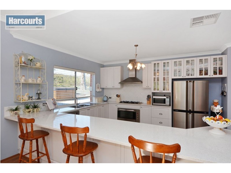 184 Wisteria Way, Chittering WA 6084