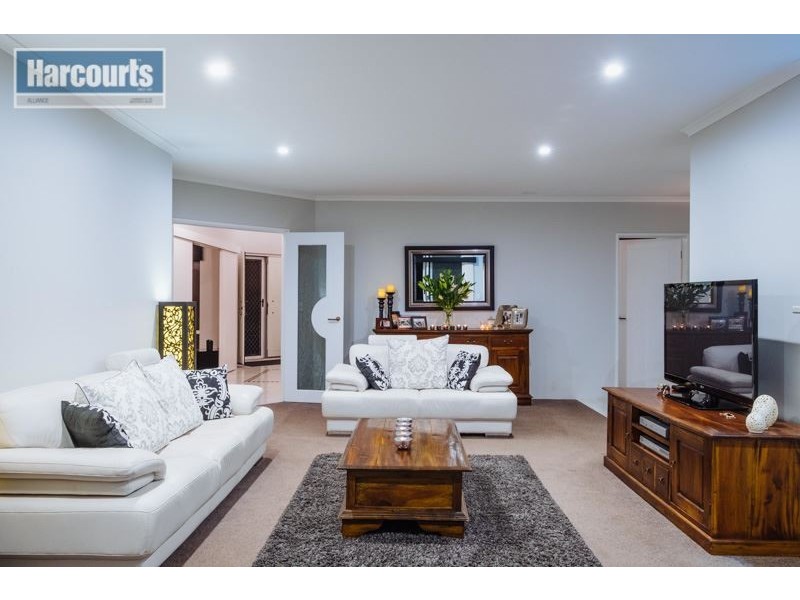 3 Oakwood Court, Currambine WA 6028