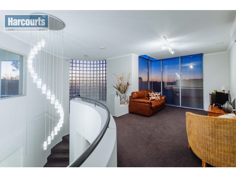 3 Oakwood Court, Currambine WA 6028