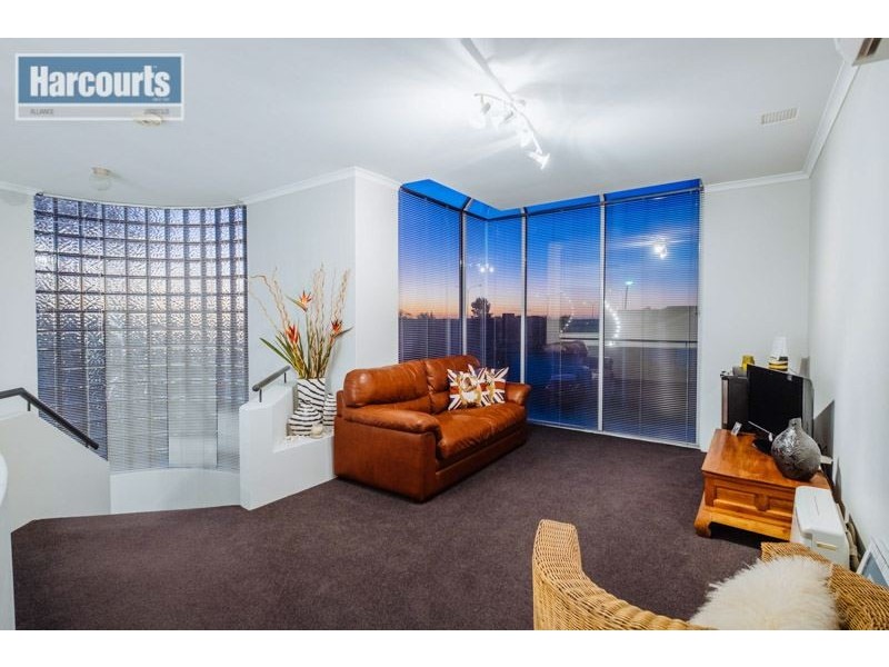 3 Oakwood Court, Currambine WA 6028