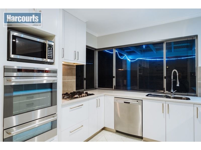 3 Oakwood Court, Currambine WA 6028