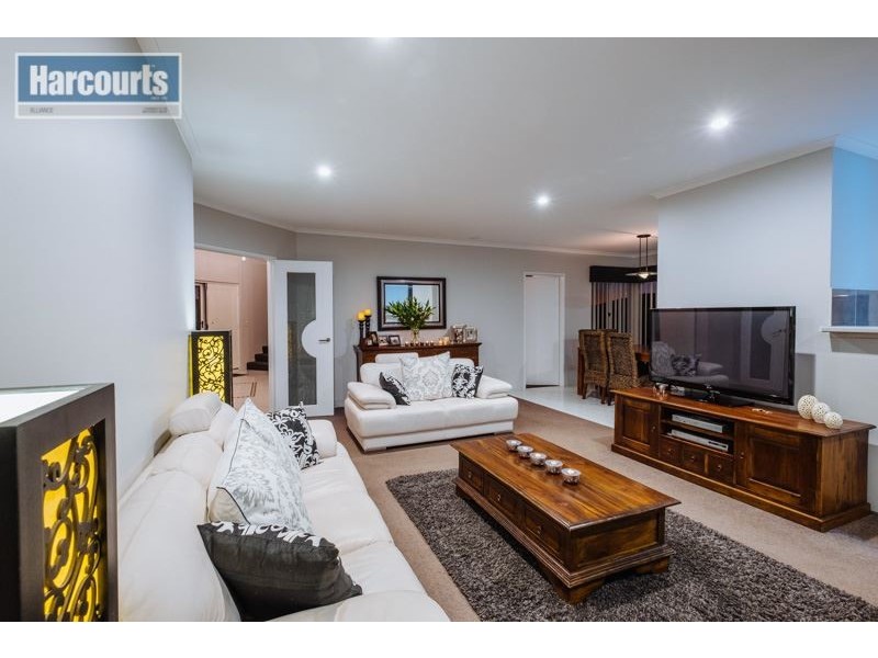 3 Oakwood Court, Currambine WA 6028