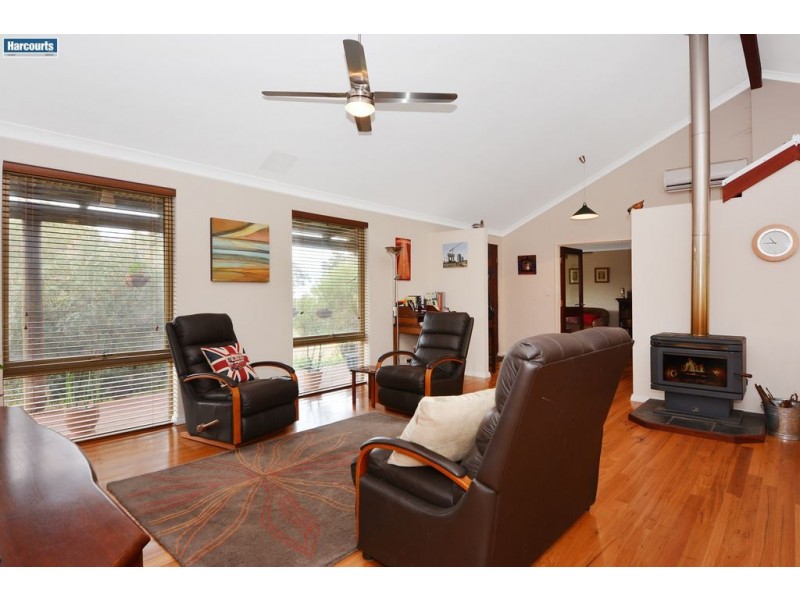 165 Ayrshire Loop, Lower Chittering WA 6084