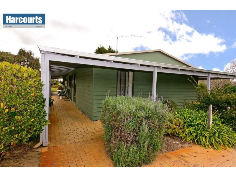 235 McLennan Drive, Nowergup WA 6032