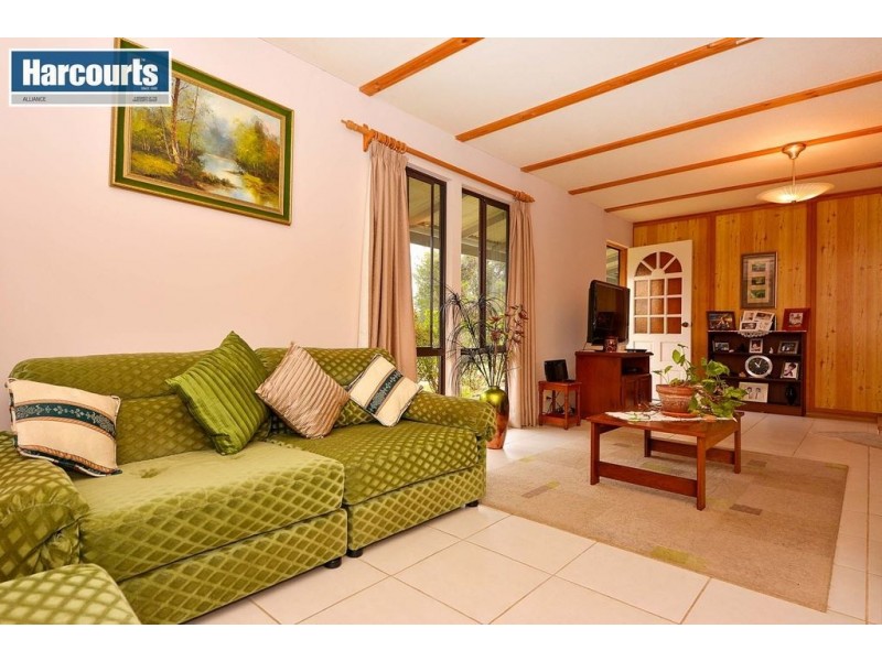 235 McLennan Drive, Nowergup WA 6032