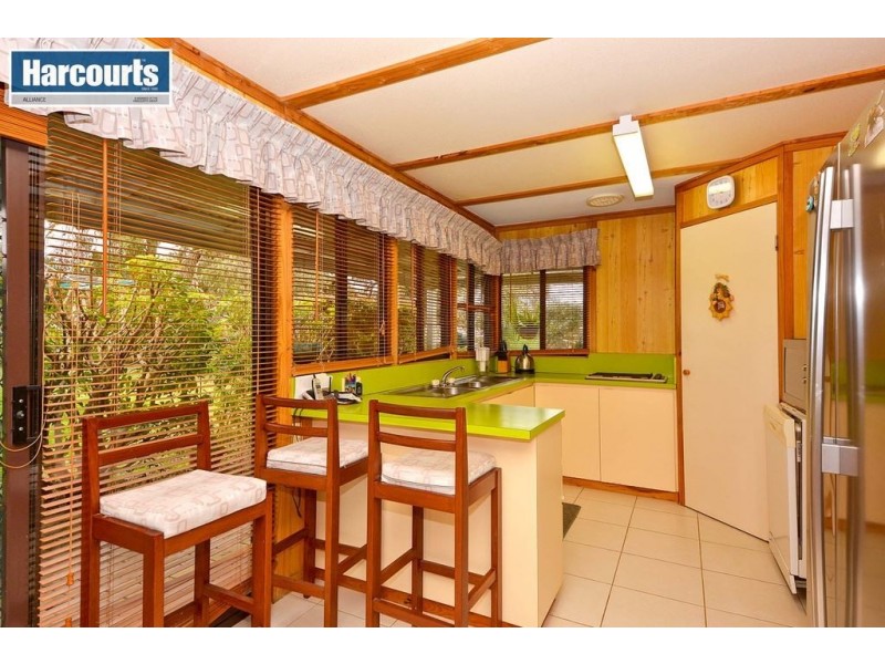 235 McLennan Drive, Nowergup WA 6032