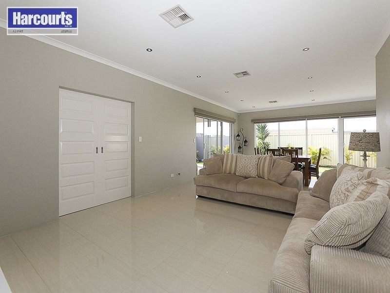 20 Mattingleys Approach, Burns Beach WA 6028