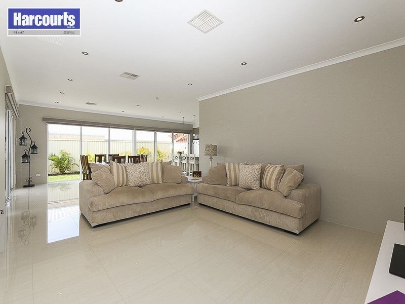 20 Mattingleys Approach, Burns Beach WA 6028