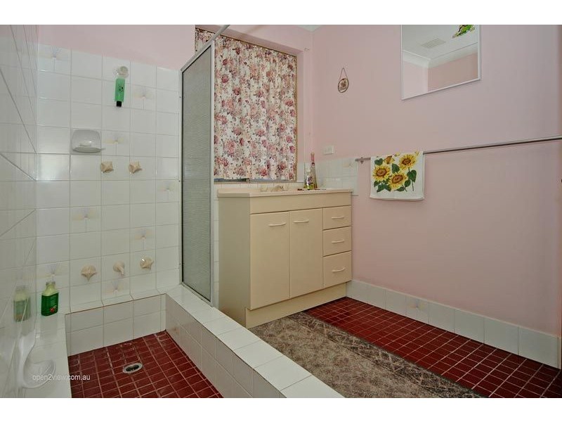 2 Cowalla Gardens, Beldon WA 6027