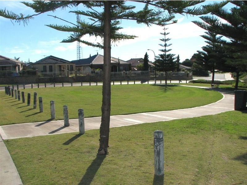 39 Kin Bay Entrance, Mindarie WA 6030