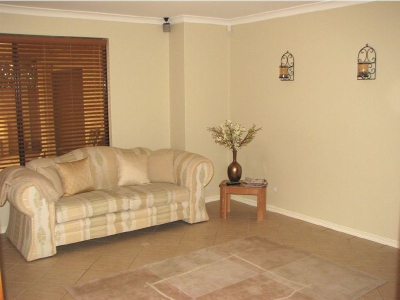 39 Kin Bay Entrance, Mindarie WA 6030