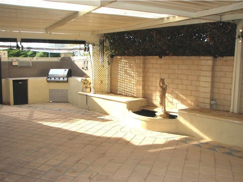 39 Kin Bay Entrance, Mindarie WA 6030