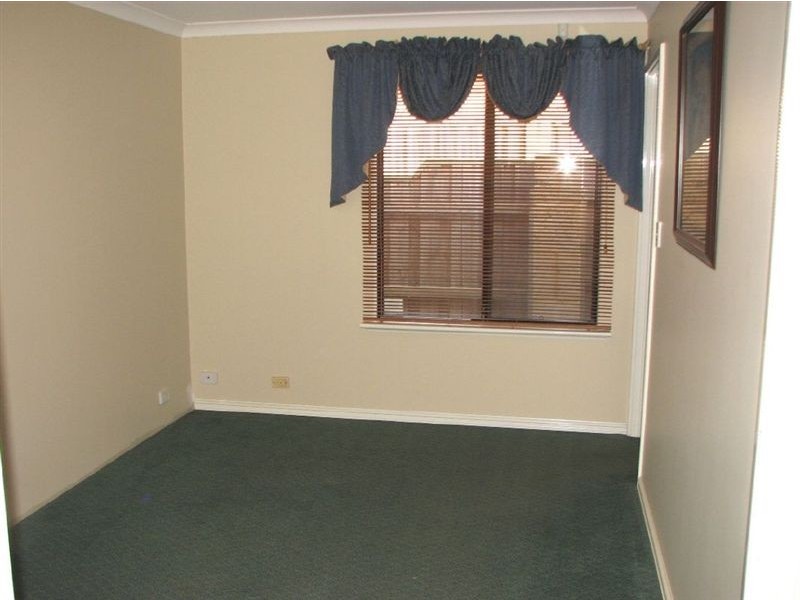 39 Kin Bay Entrance, Mindarie WA 6030