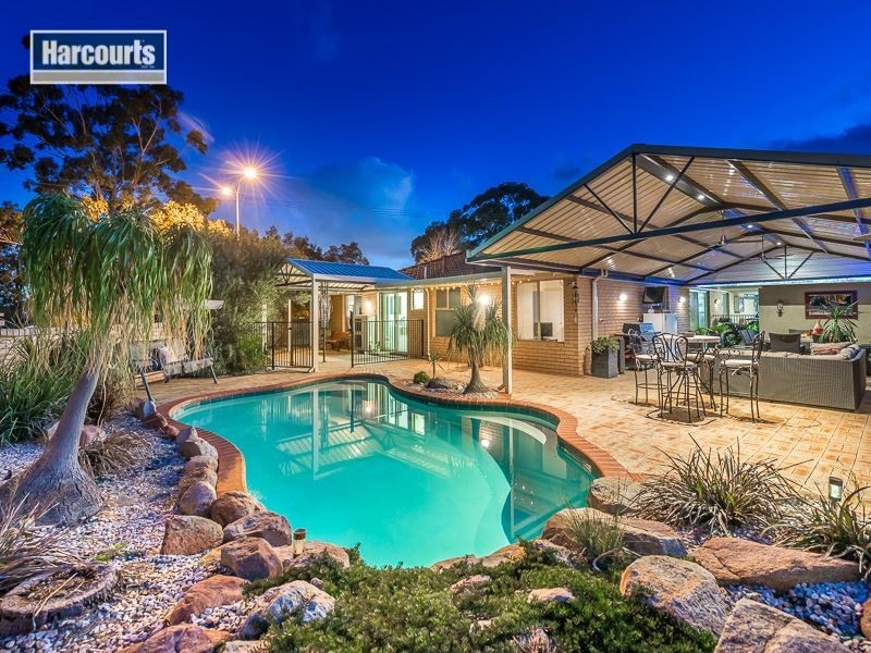 6 Nandina Close, Ballajura WA 6066