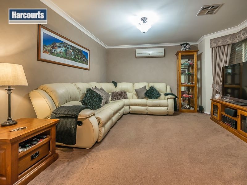 6 Nandina Close, Ballajura WA 6066