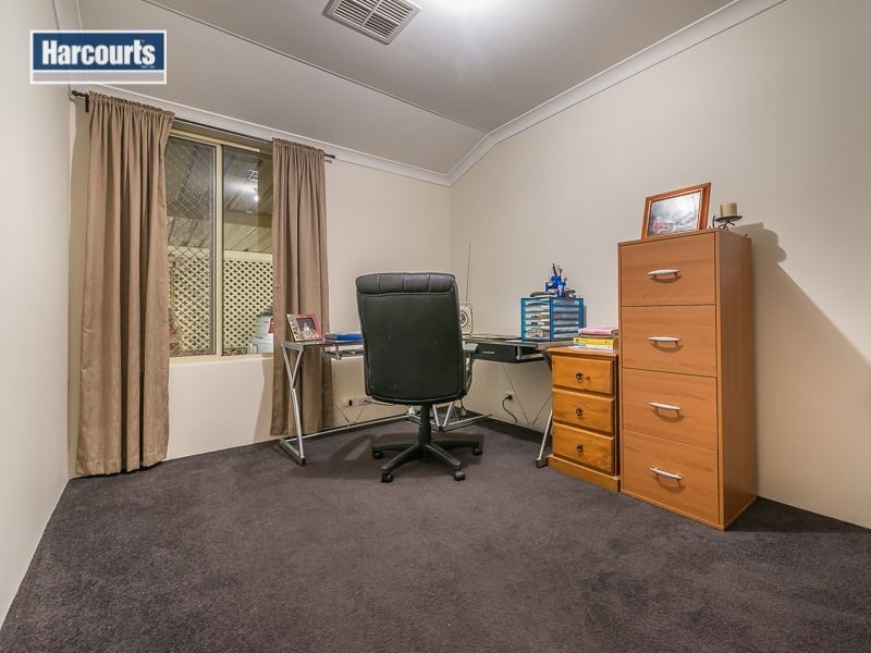 6 Nandina Close, Ballajura WA 6066