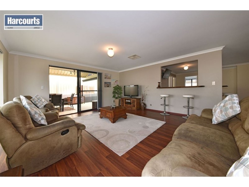 12 Rometta Way, Sinagra WA 6065