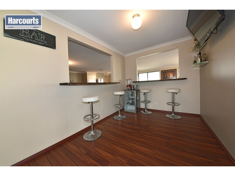 12 Rometta Way, Sinagra WA 6065