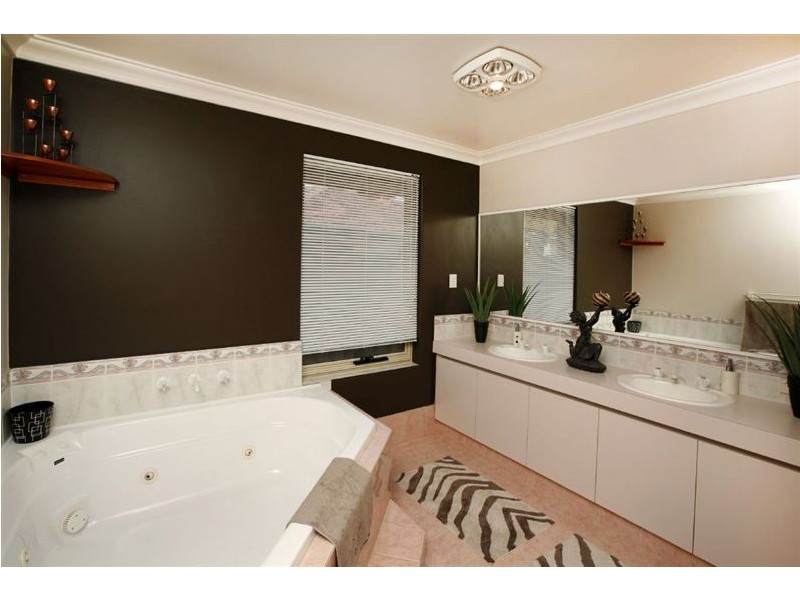 5 Glespin Cove, Kinross WA 6028