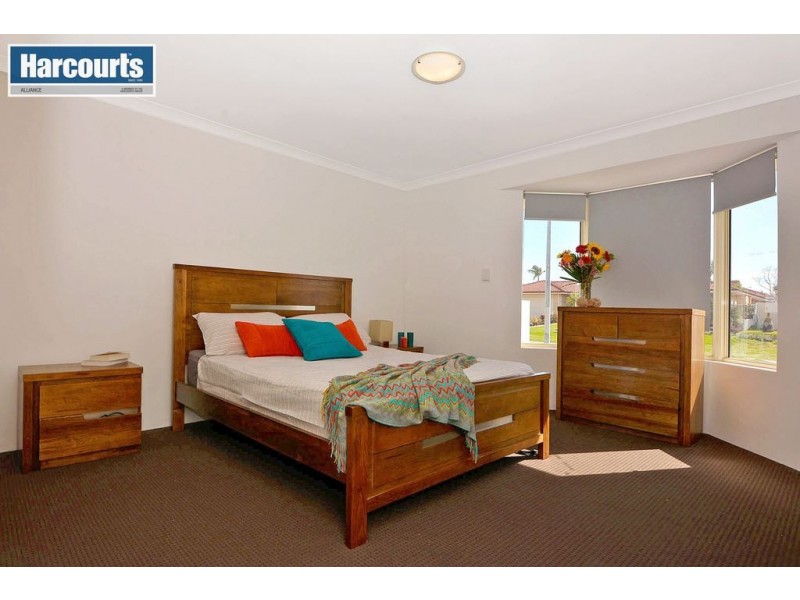 10 Geoff Russell Avenue, Kinross WA 6028