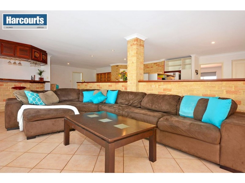 10 Geoff Russell Avenue, Kinross WA 6028