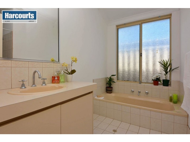 10 Geoff Russell Avenue, Kinross WA 6028