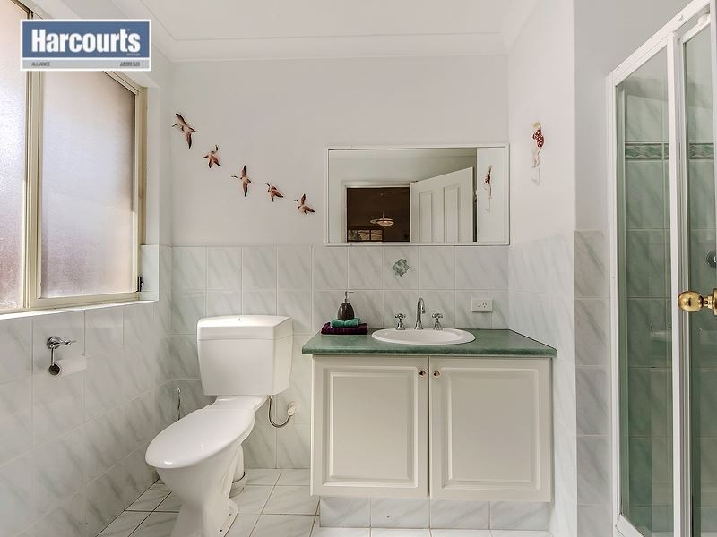 28 Timbercrest Rise, Woodvale WA 6026