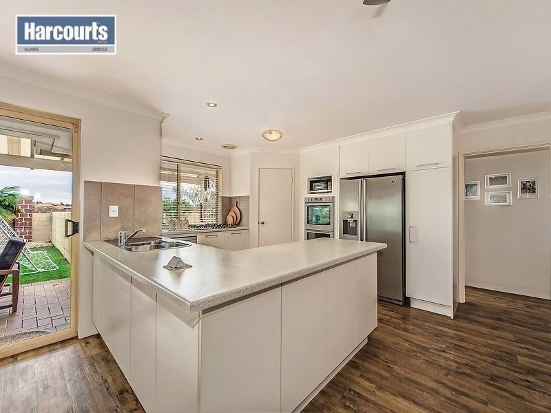 37 Highlander Place, Currambine WA 6028