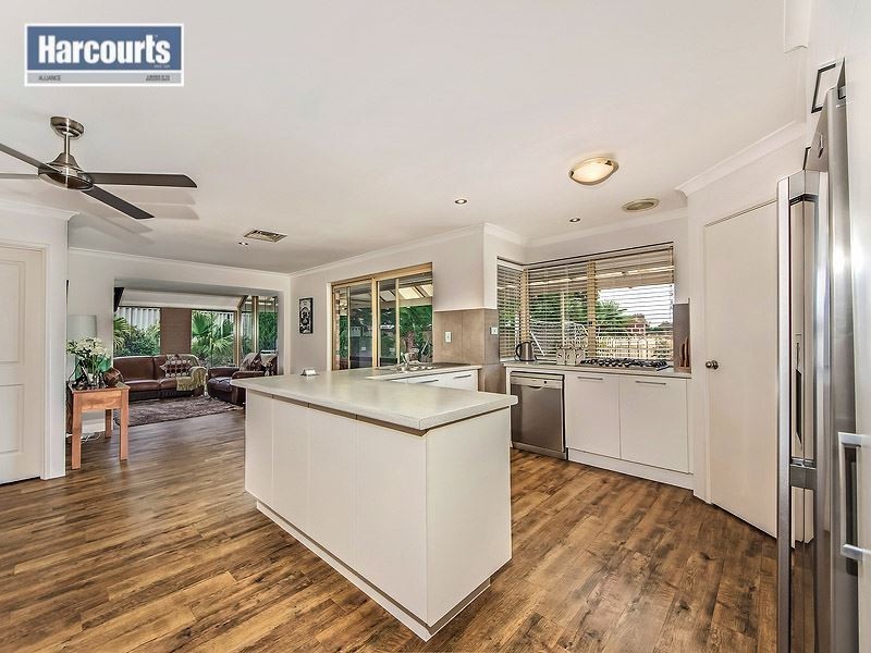 37 Highlander Place, Currambine WA 6028