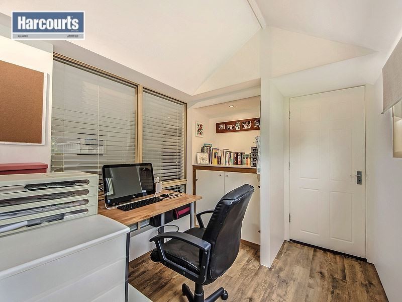 37 Highlander Place, Currambine WA 6028