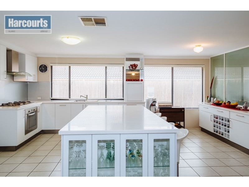 4 Connaught Way, Currambine WA 6028