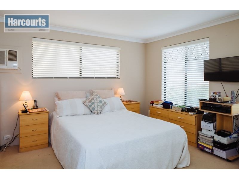 4 Connaught Way, Currambine WA 6028