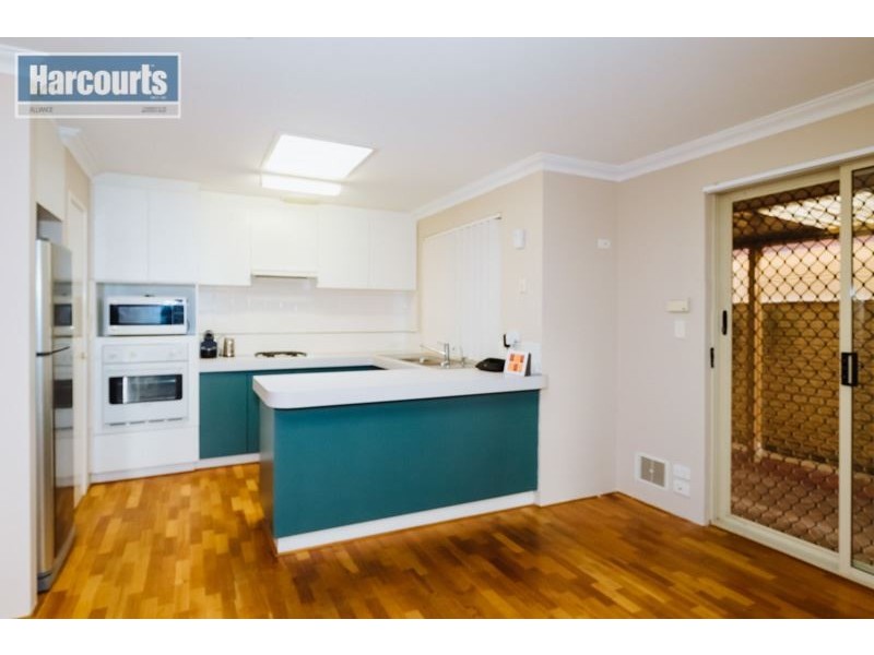 16 Doncaster Square, Currambine WA 6028