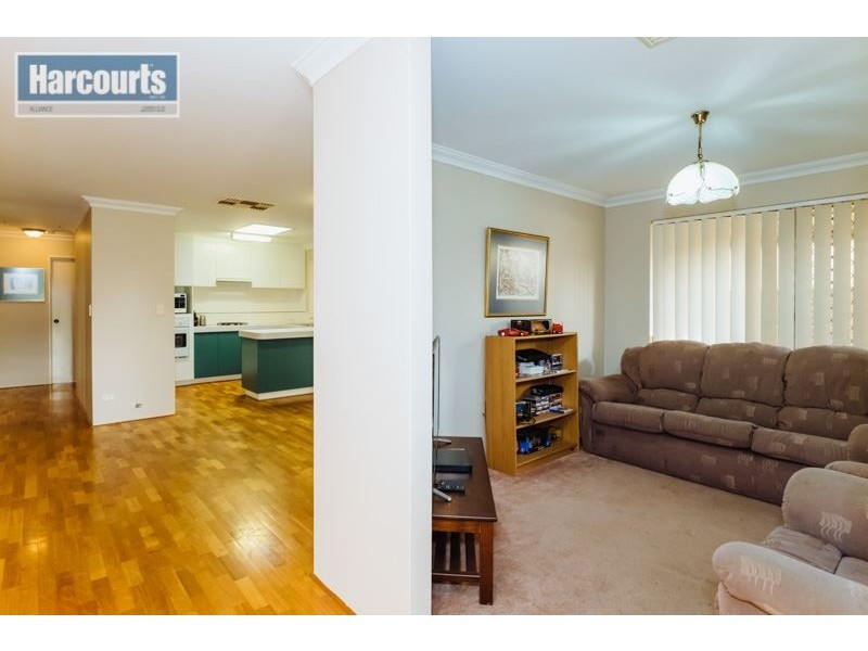 16 Doncaster Square, Currambine WA 6028