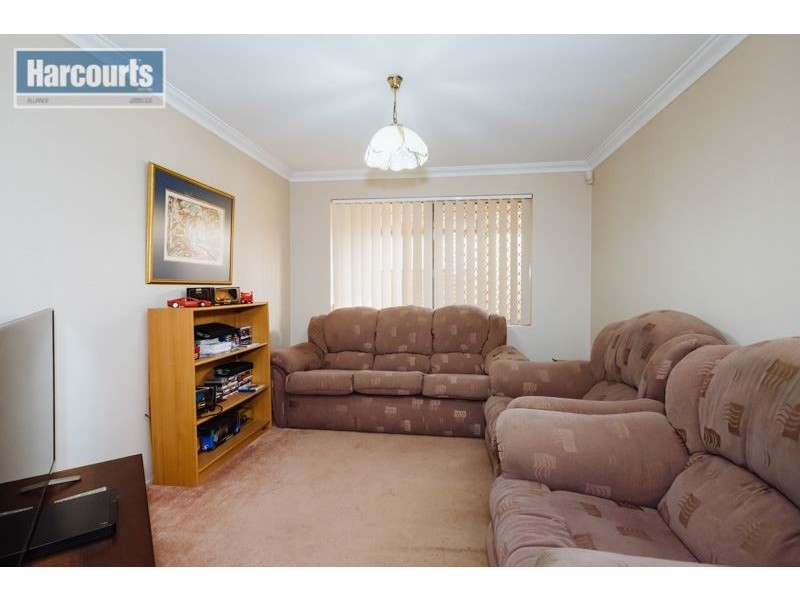 16 Doncaster Square, Currambine WA 6028