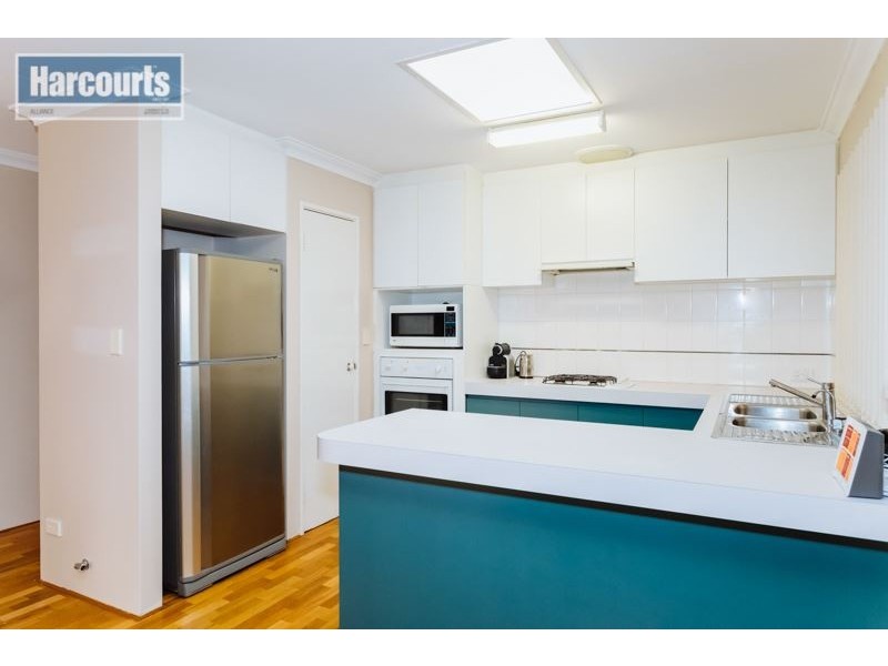 16 Doncaster Square, Currambine WA 6028