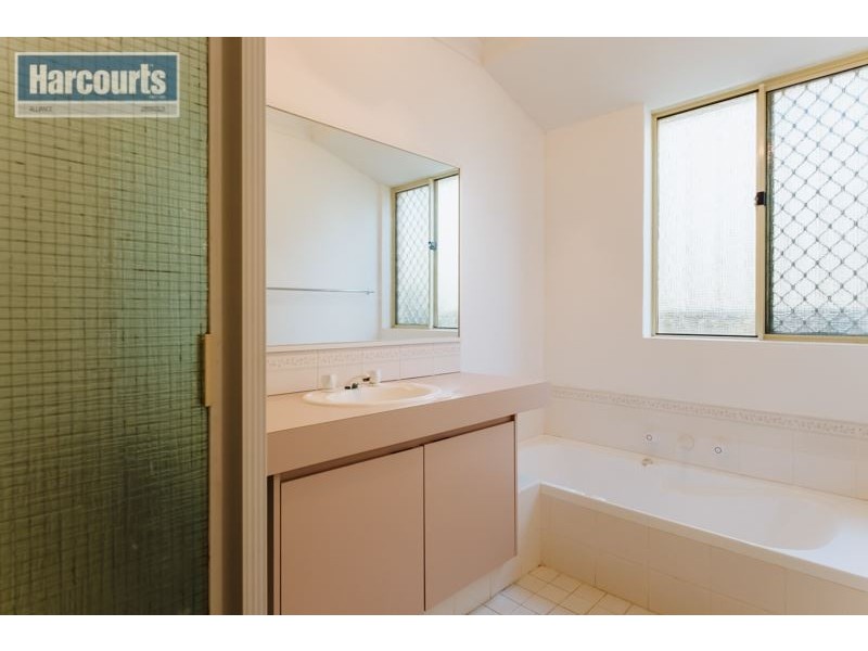 16 Doncaster Square, Currambine WA 6028