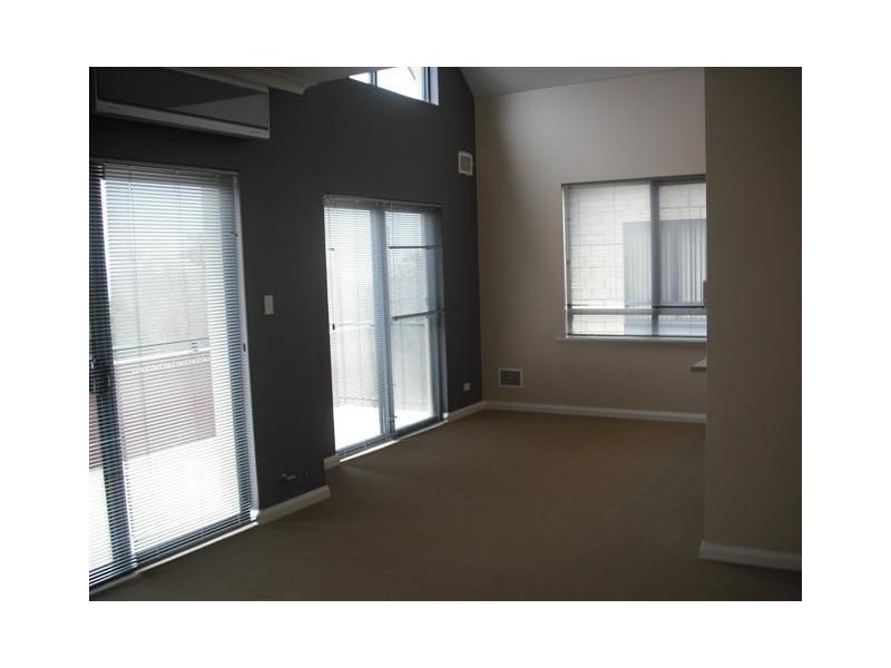 30/9 Waterbird Turn, Joondalup WA 6027