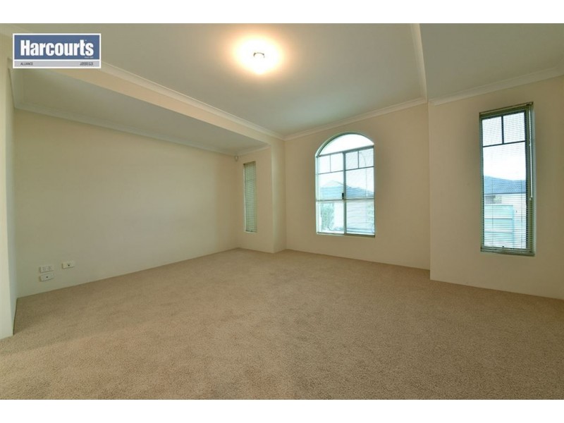 35 Higginsville Parade, Pearsall WA 6065