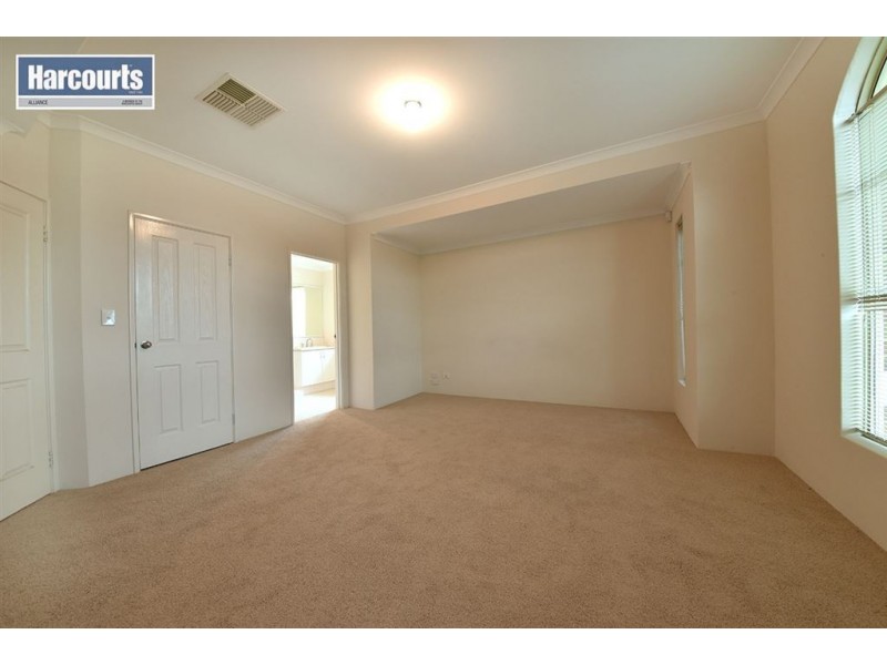 35 Higginsville Parade, Pearsall WA 6065