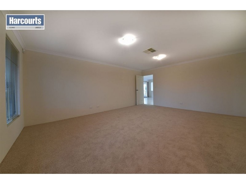 35 Higginsville Parade, Pearsall WA 6065