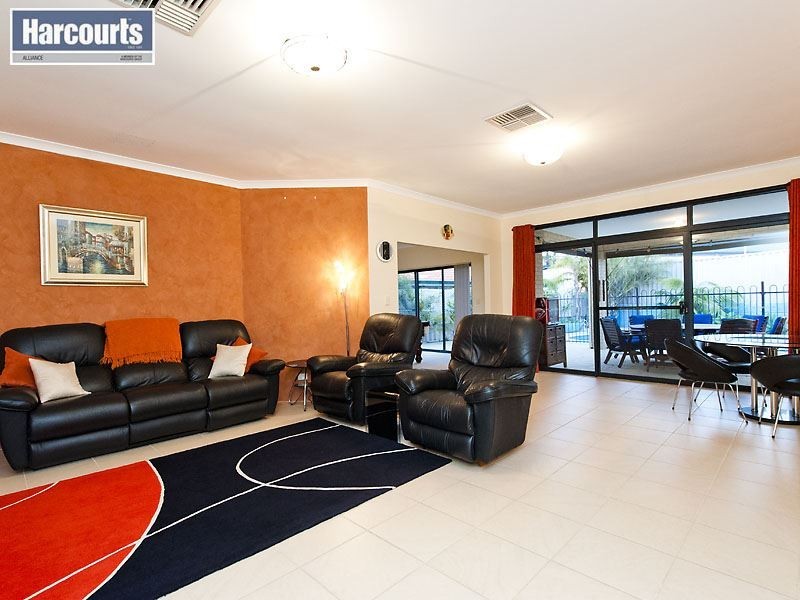 21 Cyane Way, Currambine WA 6028