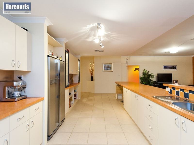 21 Cyane Way, Currambine WA 6028