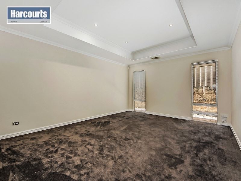 8 Kartner Road, Tapping WA 6065