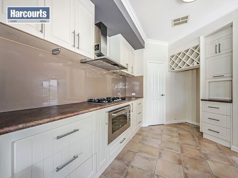 8 Kartner Road, Tapping WA 6065