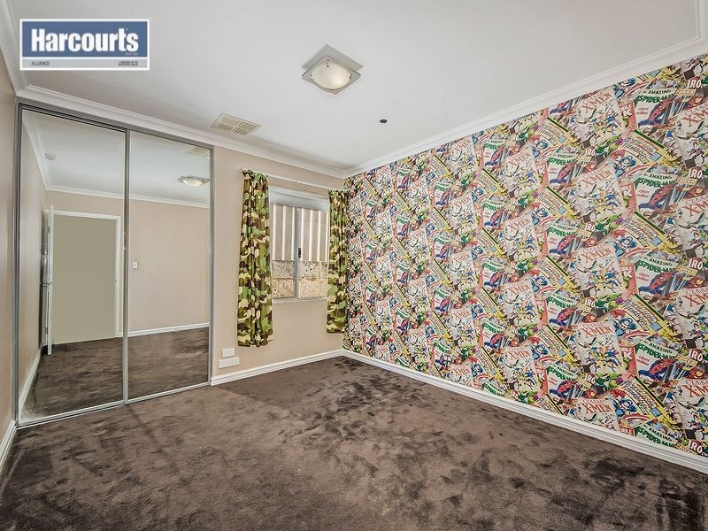 8 Kartner Road, Tapping WA 6065